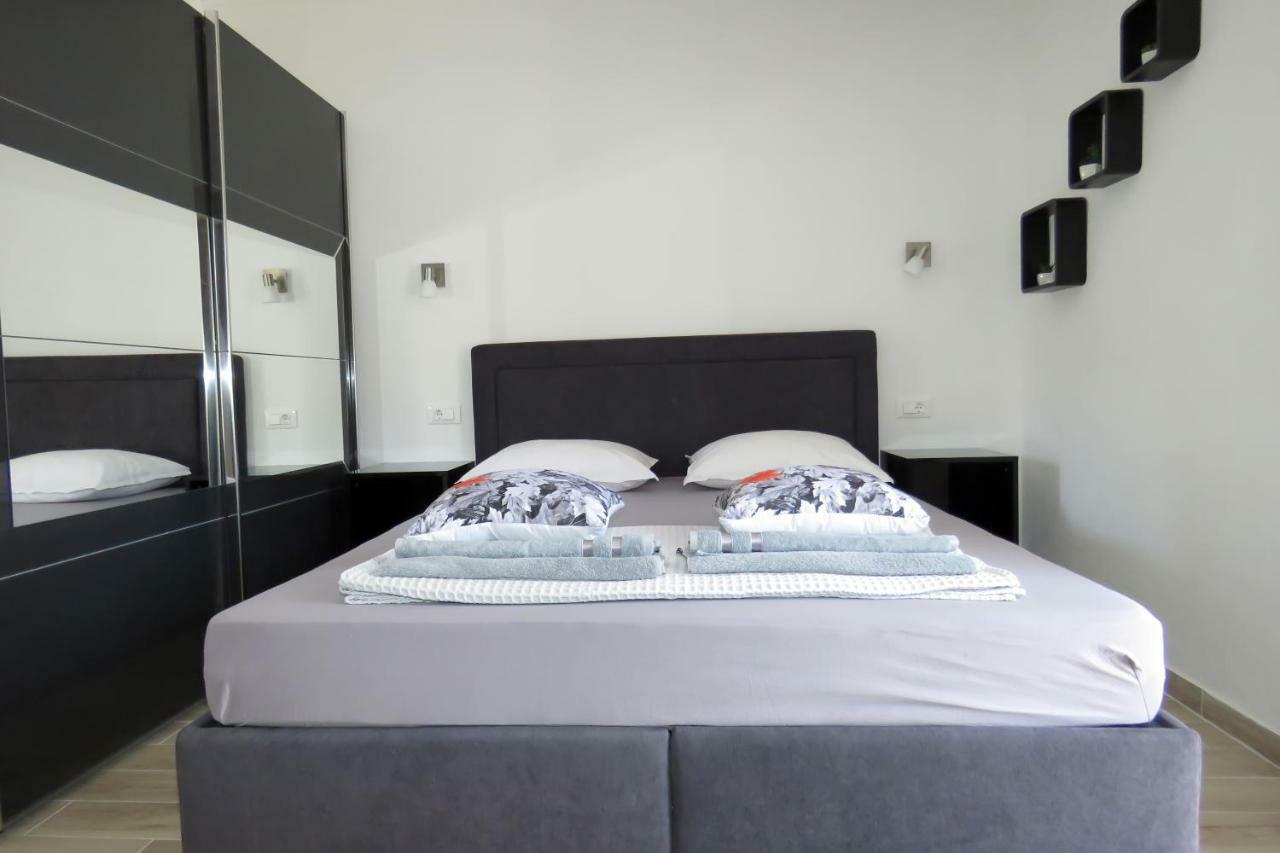 Hotel Lux Dalmatia I & R Makarská Exteriér fotografie