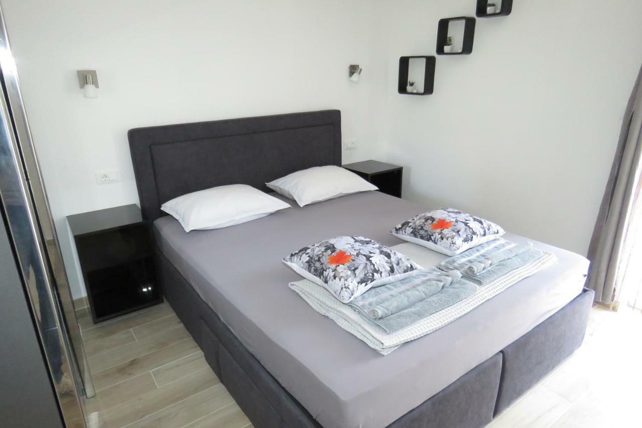 Hotel Lux Dalmatia I & R Makarská Exteriér fotografie